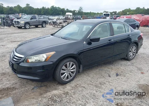 2012 Honda Accord 2.4 Ex-L z USA, uszkodzony, nr VIN 1HGCP2F88CA206510